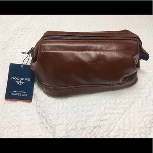 Dockers Travel Kit